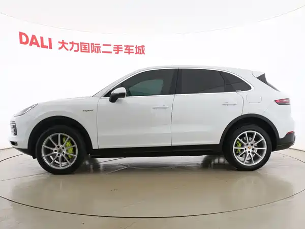 Porsche Cayenne New Energy 2022