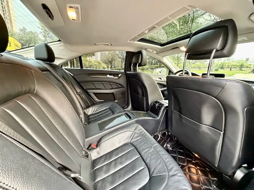 Mercedes-Benz CLS 2015 — фото 13