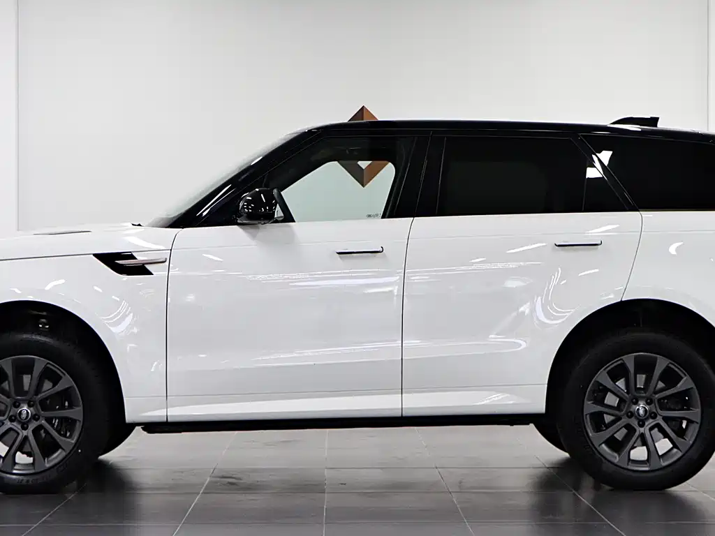 Land Rover Sport 2024