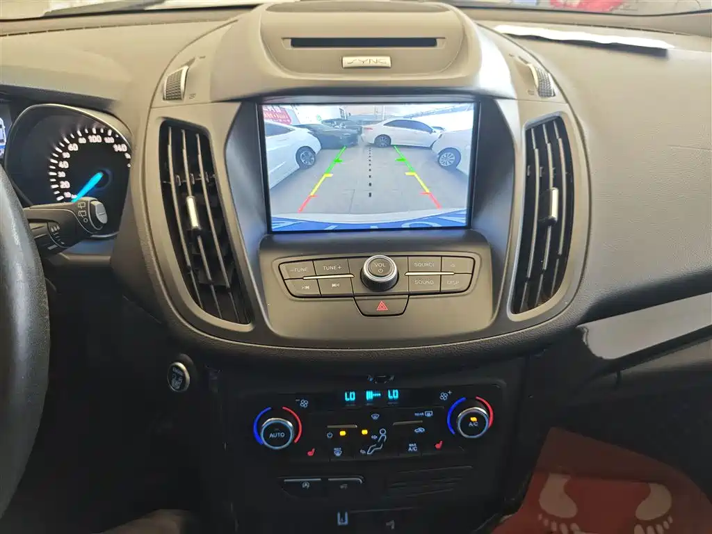 Ford Kuga 2017 — фото 12