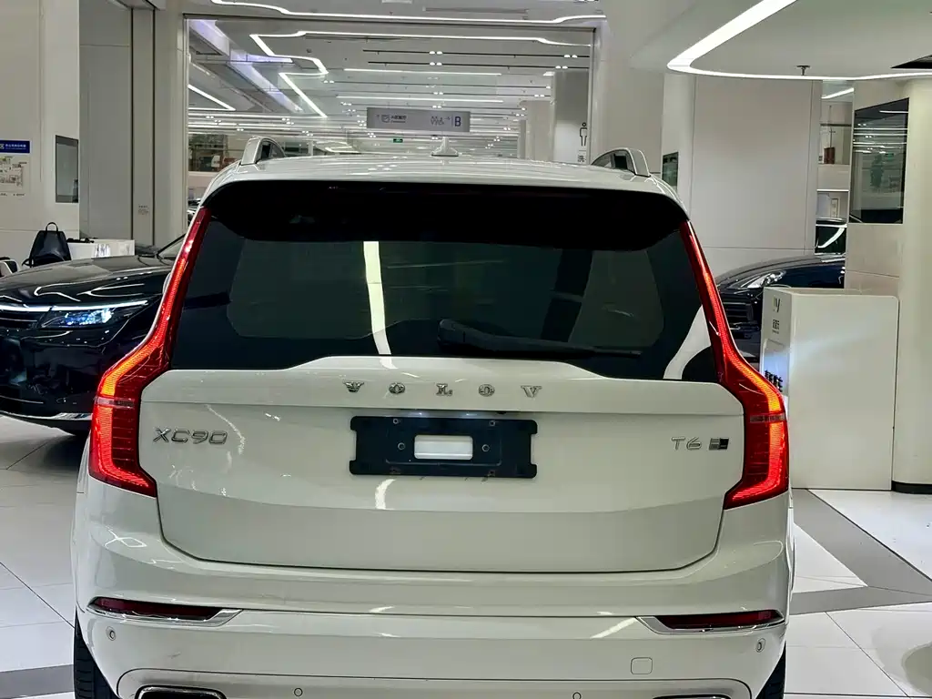 Volvo XC90 2017 — фото 4