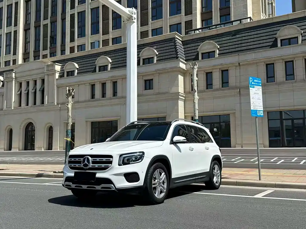 Mercedes-Benz GLB 2021