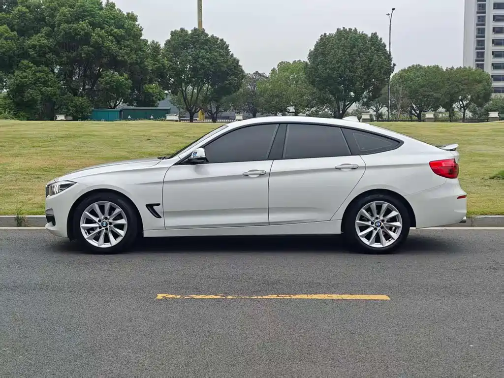 BMW 3 Series GT 2018 — фото 4