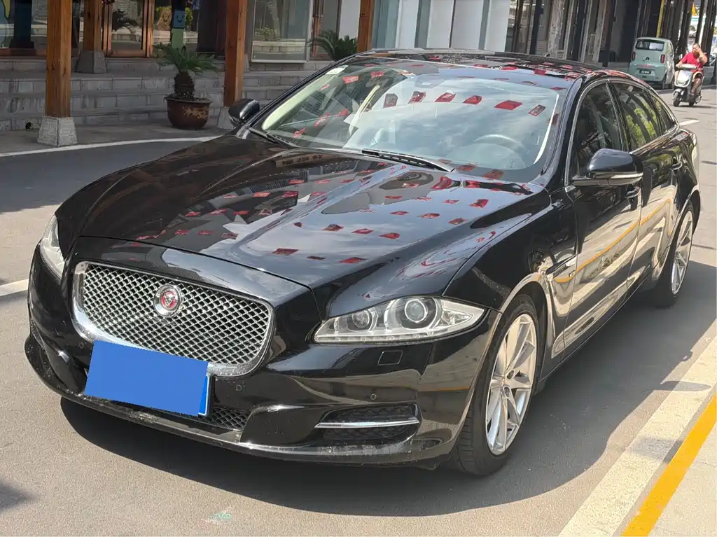 Jaguar XJ 2014 — фото 1
