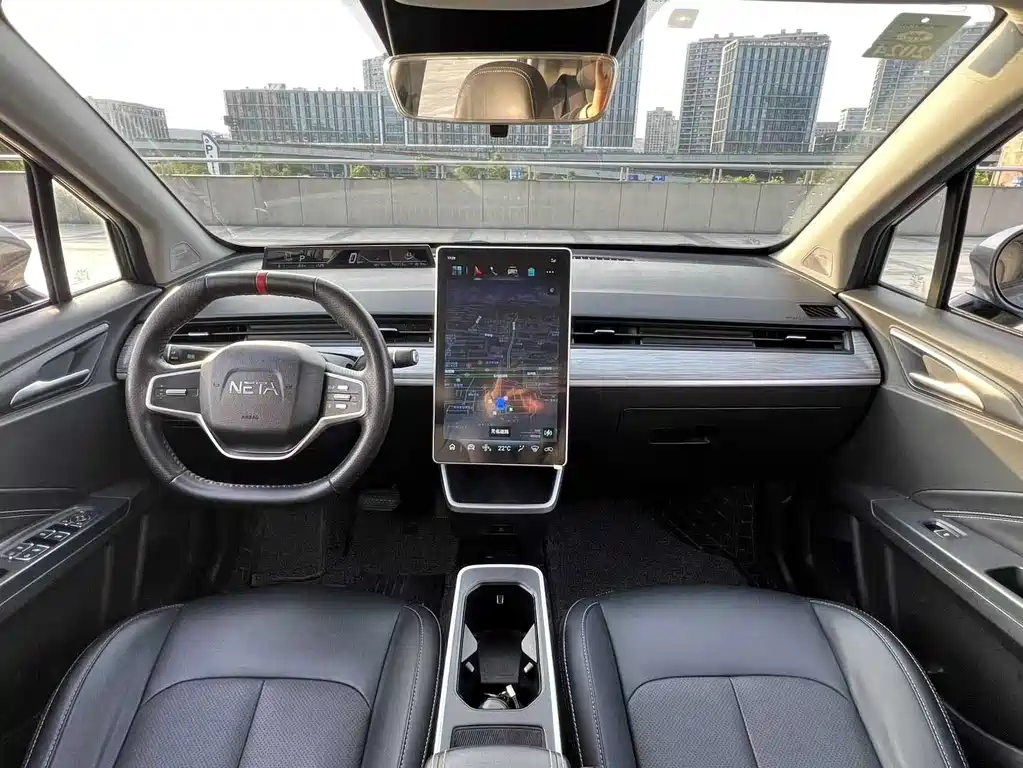 Neta V 2022