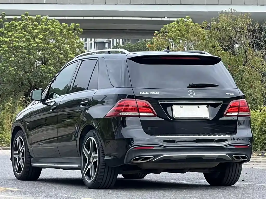 Mercedes-Benz GLE 2017 — фото 7