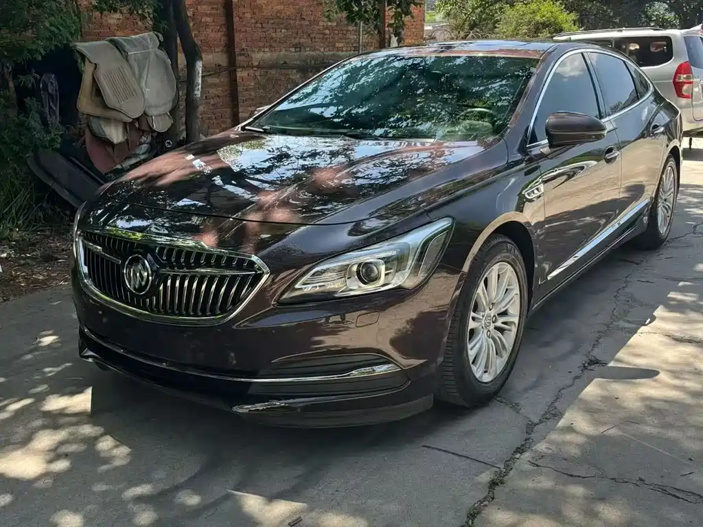 Buick LaCrosse 2017 — фото 1
