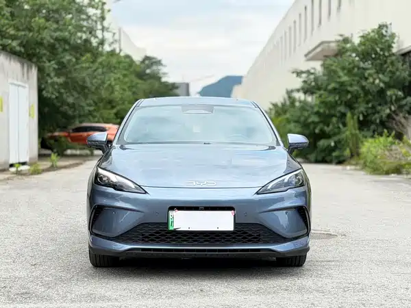 BYD Seal 05 DM-i 2025