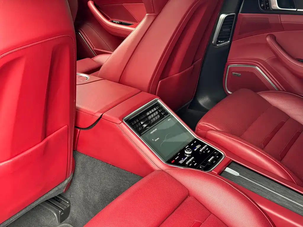 Porsche Panamera 2019 — фото 18