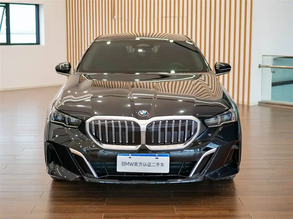 BMW 5 Series 2024