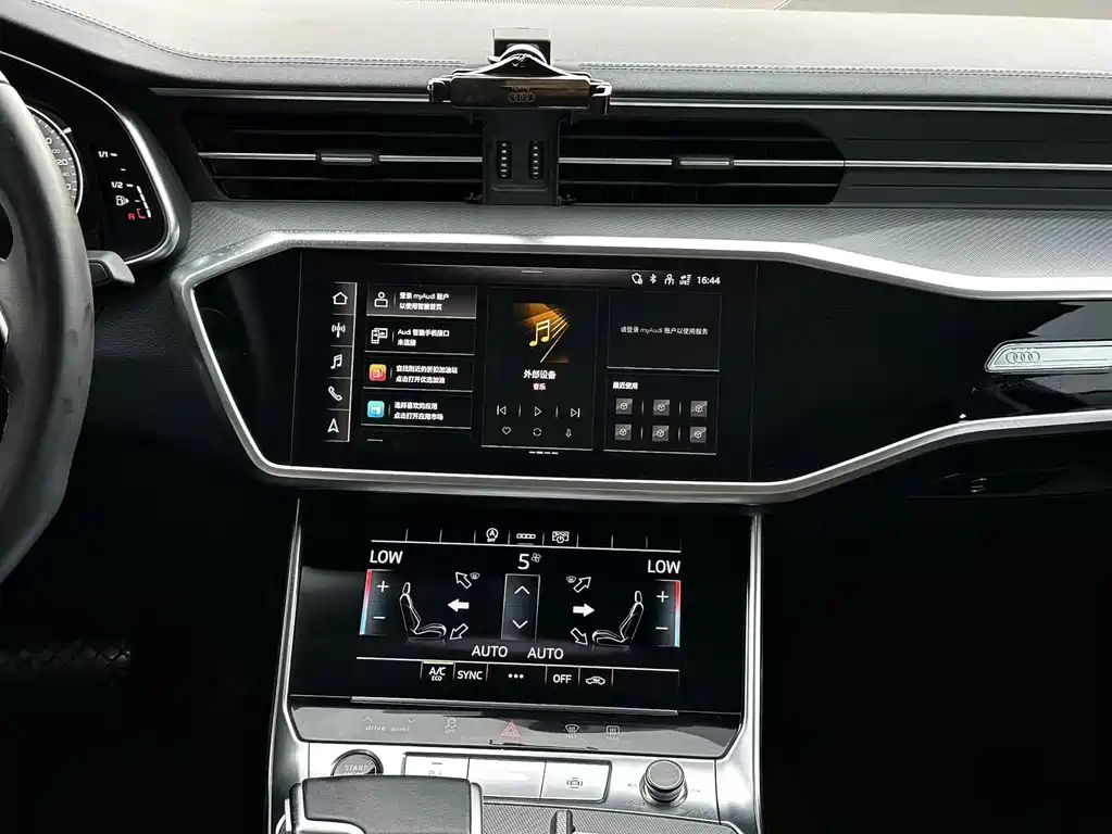 Audi A6L 2023 — фото 10
