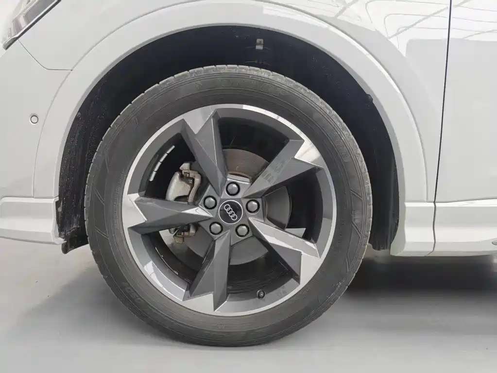 Audi Q3 2023 — фото 27