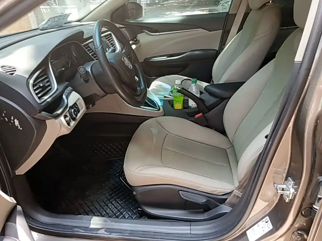 Buick Excelle 2017 — фото 15