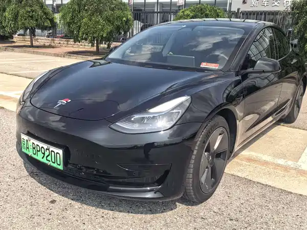Tesla Model 3 2023