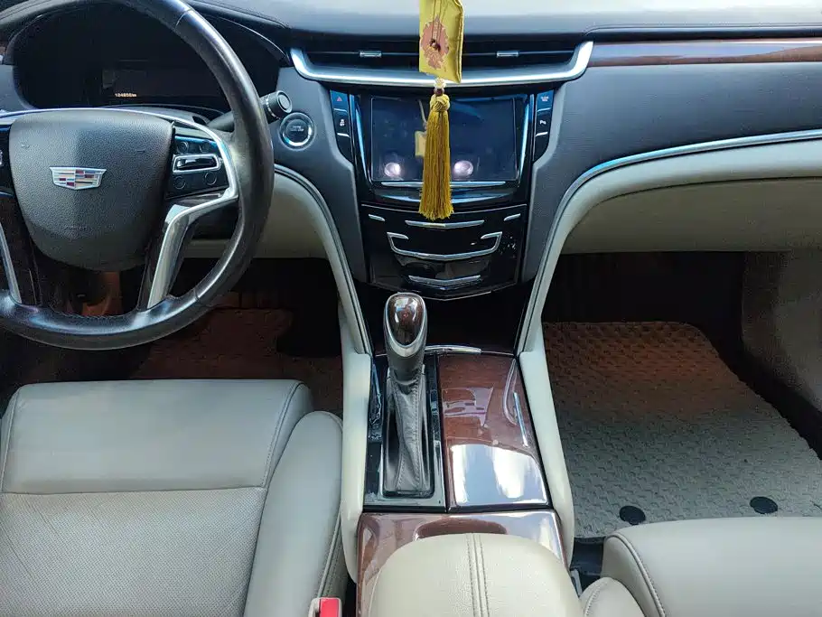 Cadillac XTS 2016 — фото 16