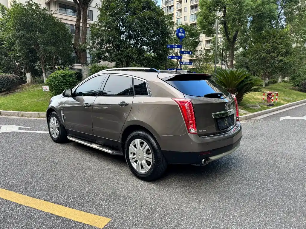 Cadillac SRX 2013 — фото 4