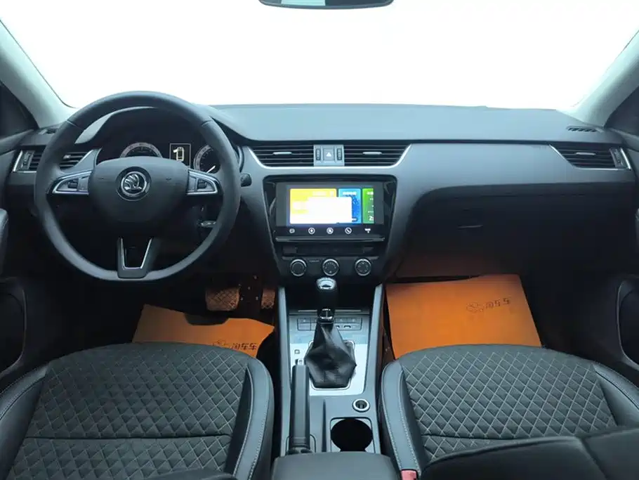 Skoda Octavia 2020 — фото 12