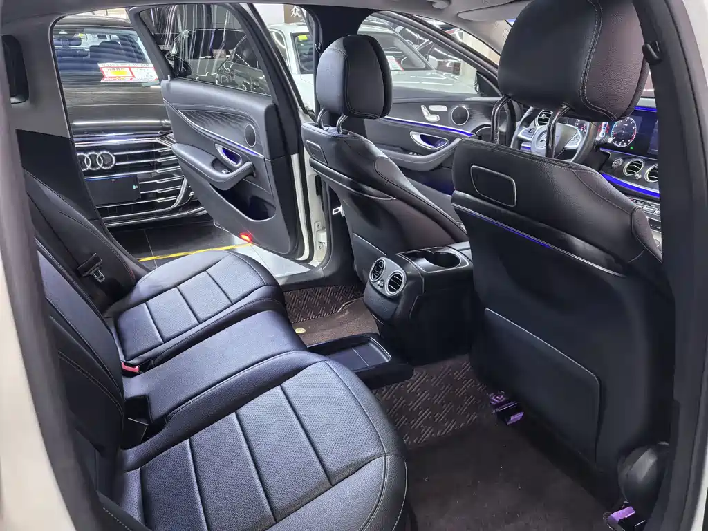 Mercedes-Benz E-Class 2019 — фото 9