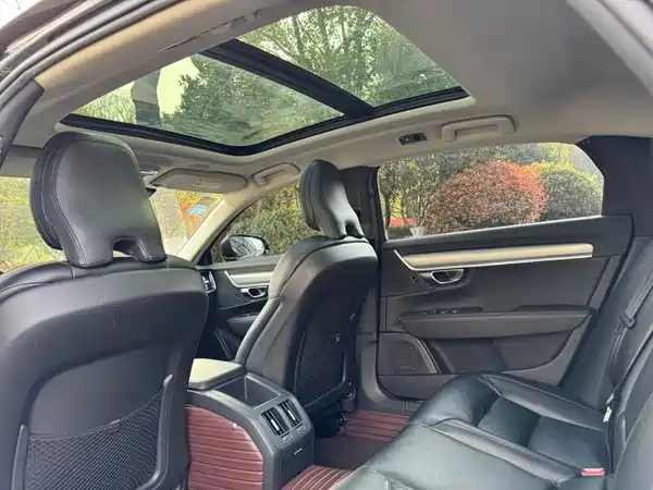 Volvo S90 2019