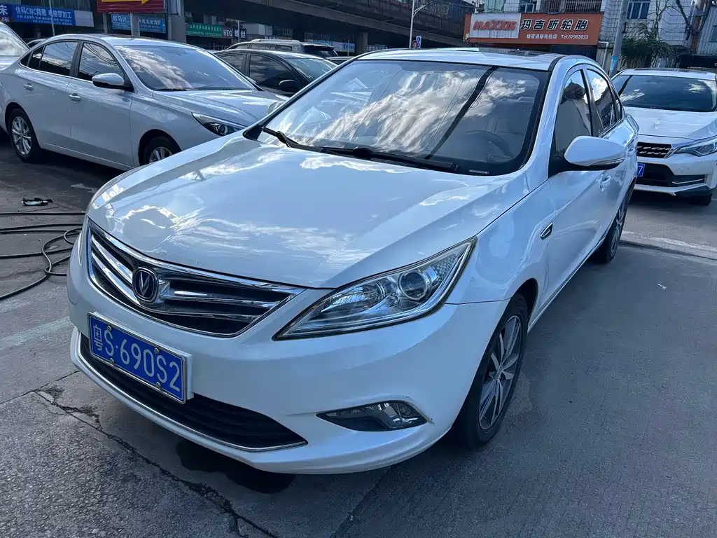 Changan Eado 2015 — фото 1