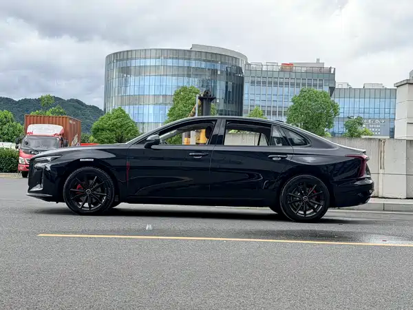 Hongqi H5 2026