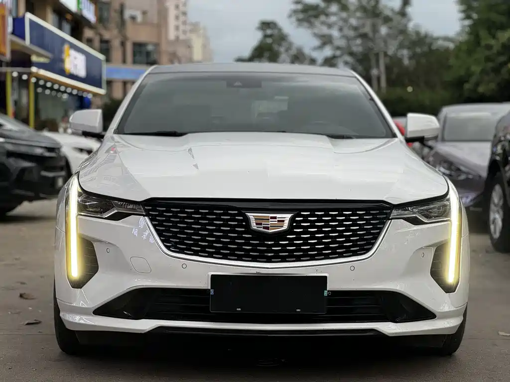 Cadillac CT4 2021 — фото 2