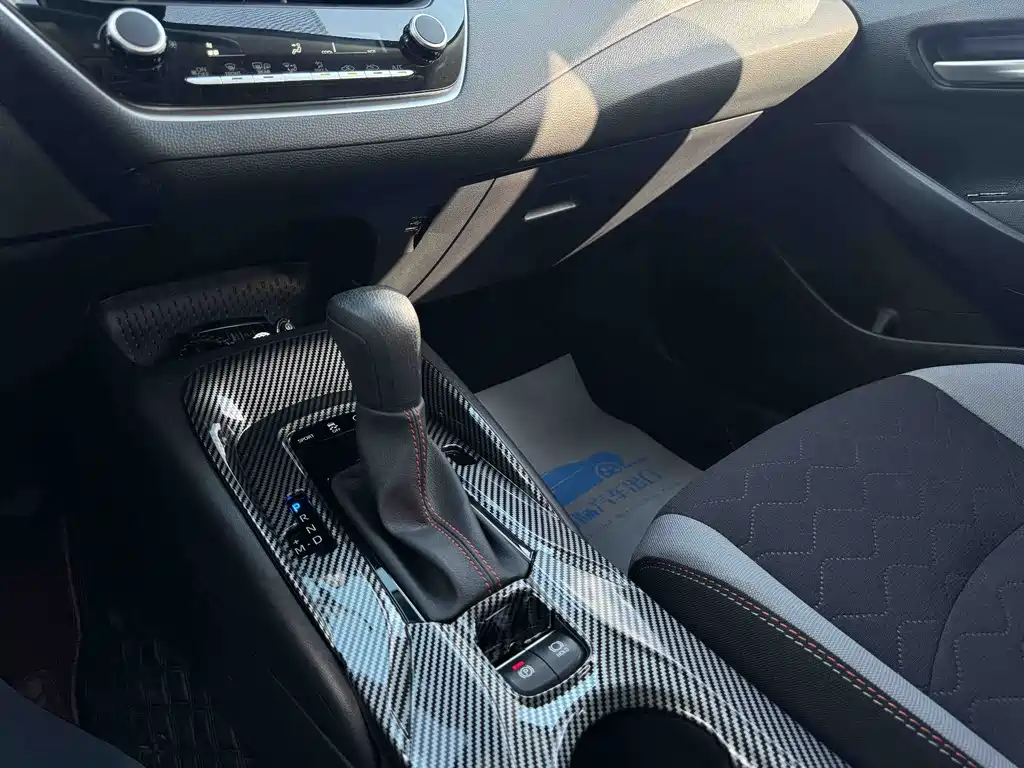 Toyota Corolla 2023 — фото 13
