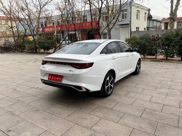 Geely Emgrand L 2022