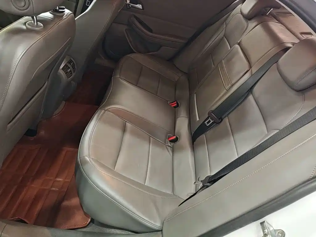 Chevrolet Malibu 2015 — фото 17