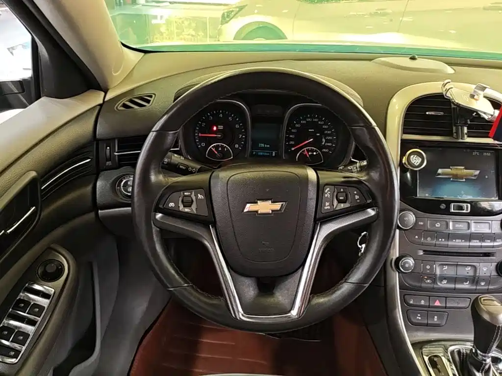 Chevrolet Malibu 2015 — фото 11