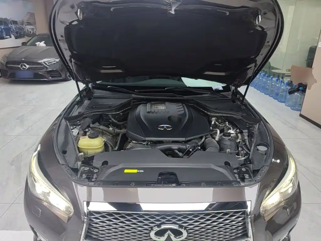 Infiniti Q50L 2017 — фото 20