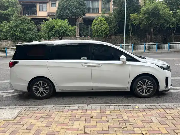 Buick GL8 2024