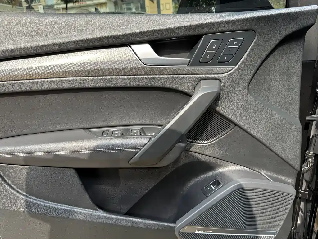 Audi Q5L 2022 — фото 12