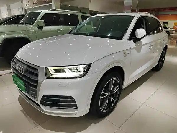 Audi Q5L 2021