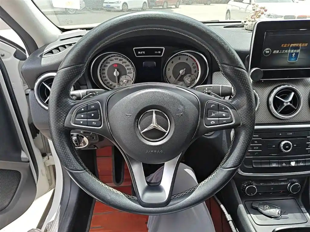 Mercedes-Benz GLA 2017 — фото 11