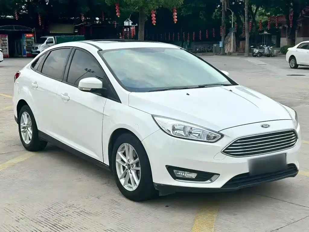 Ford Focus 2015 — фото 4