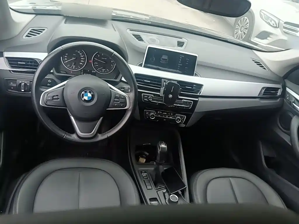 BMW X1 2017 — фото 10
