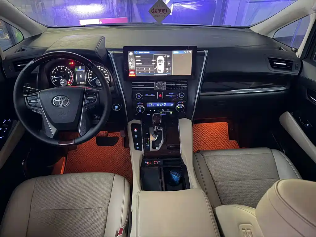 Toyota Alphard 2017 — фото 5