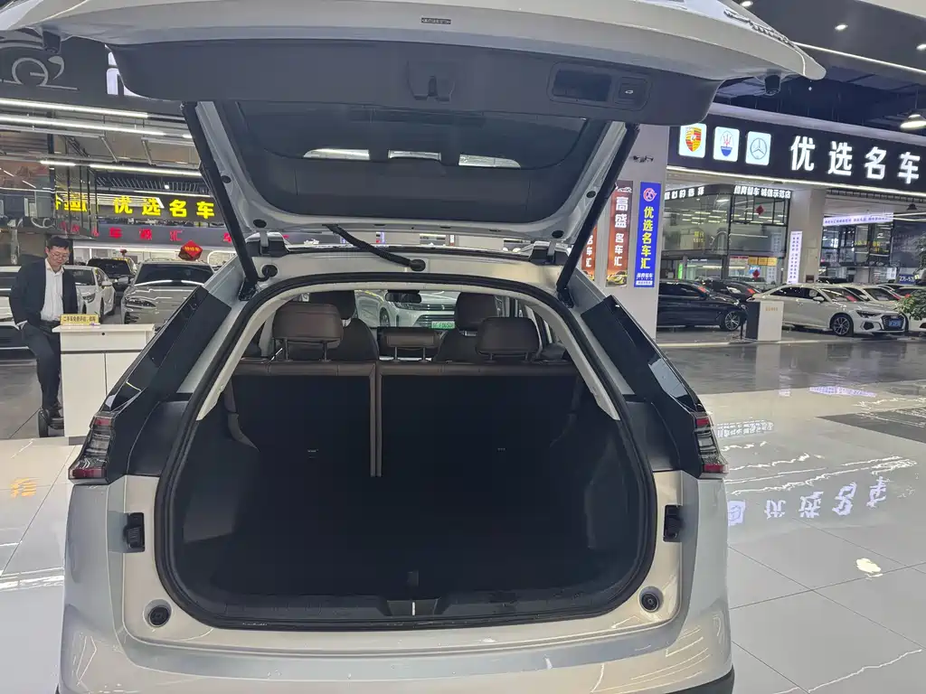 GAC Motor Trumpchi GS4 2024 — фото 15