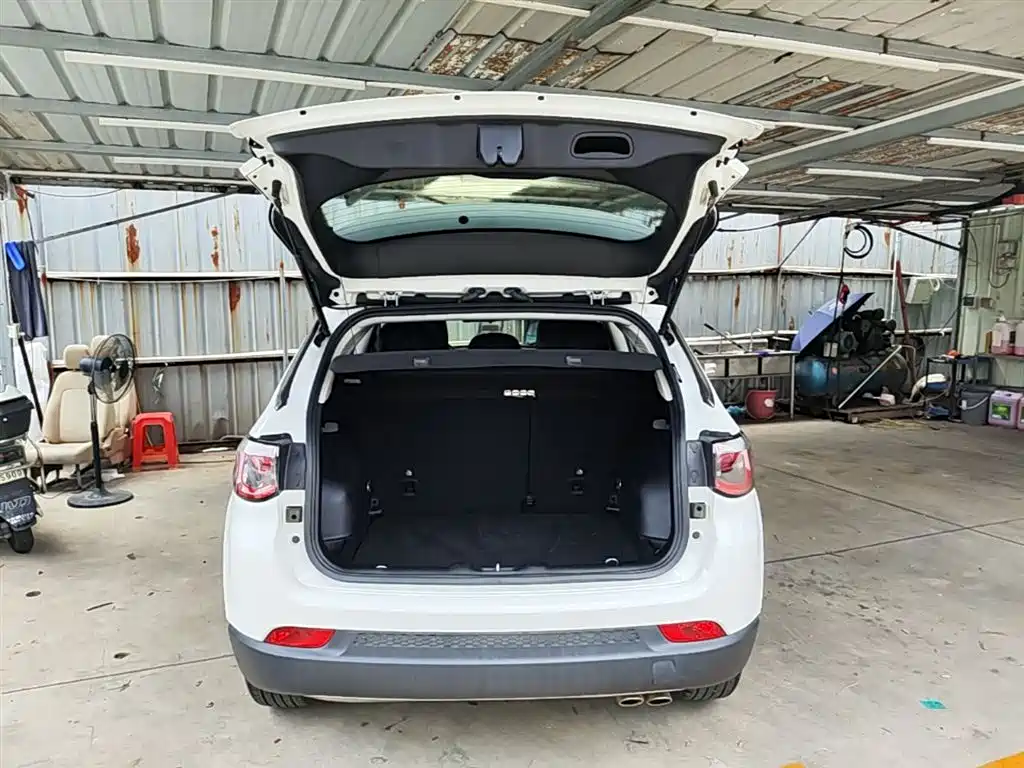 Jeep Compass 2020 — фото 19