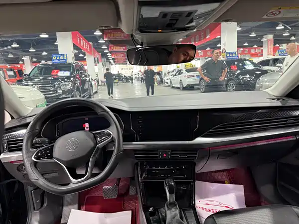 Volkswagen Passat 2023