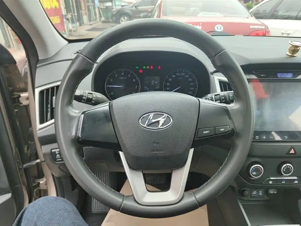 Hyundai ix25 2016 — фото 11