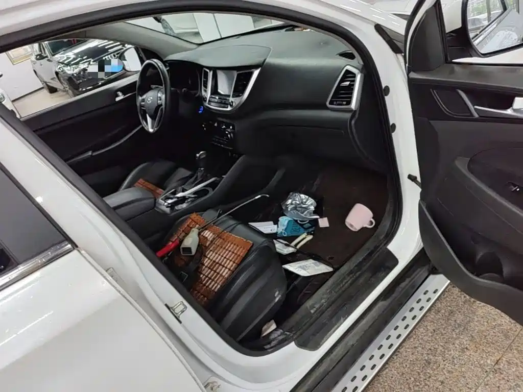 Hyundai Tucson 2017 — фото 20