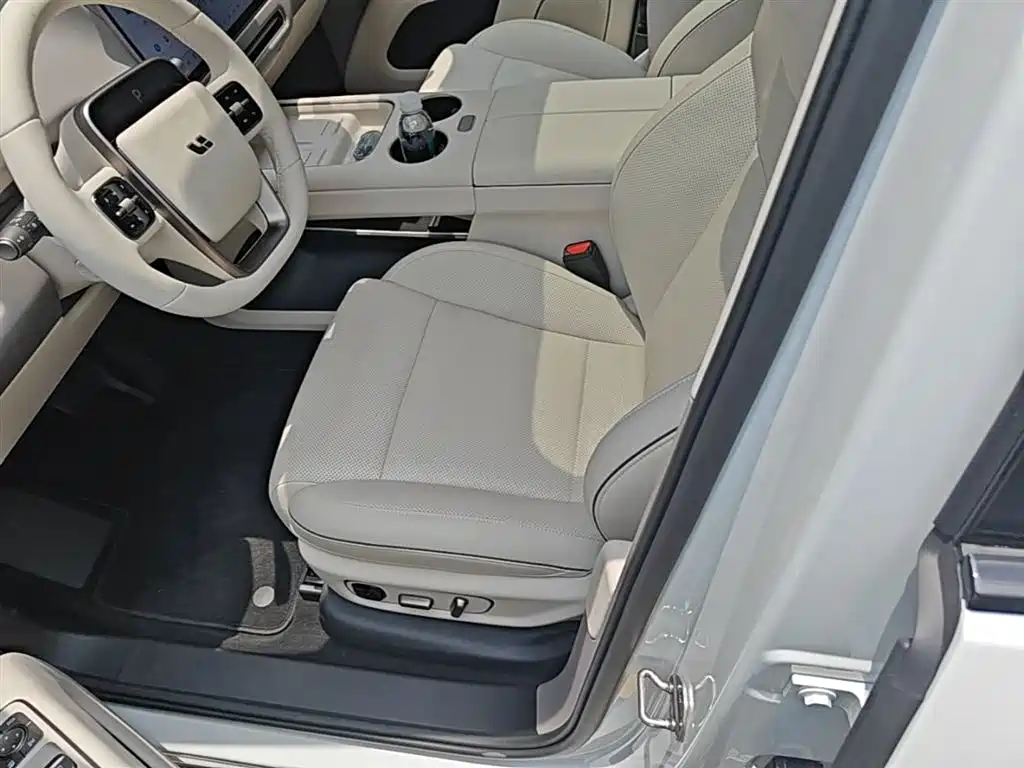 Li Auto i8 2026 — фото 15