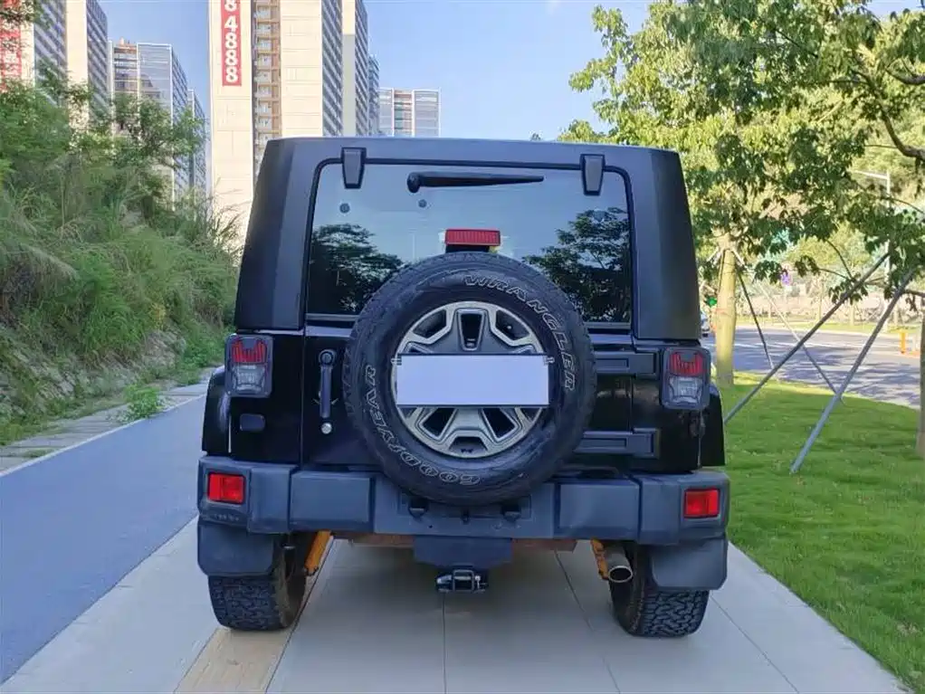 Jeep Wrangler 2008 — фото 8