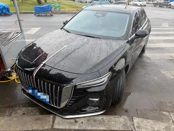 Hongqi H5 2025