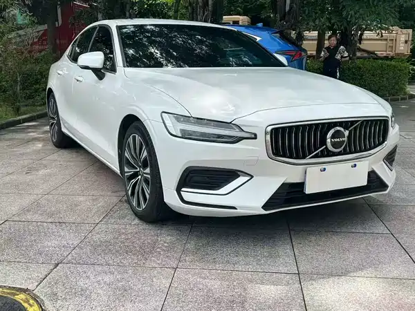 Volvo S60 2024