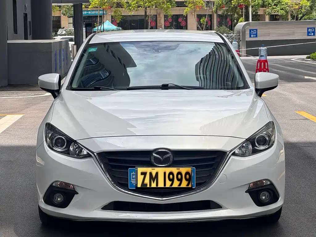 Mazda 3 Axela 2016