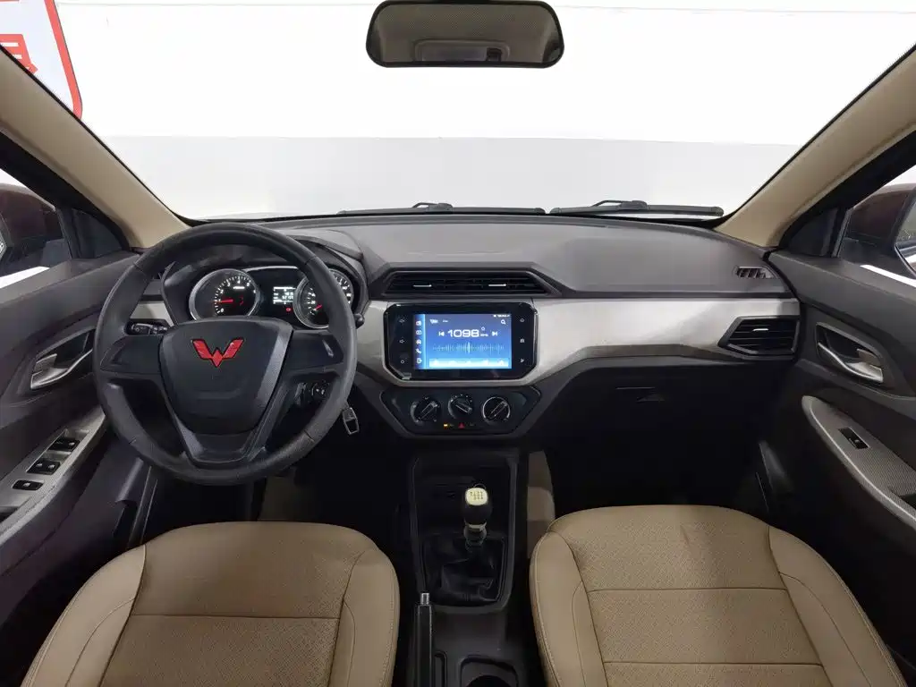Wuling Hongguang 2022