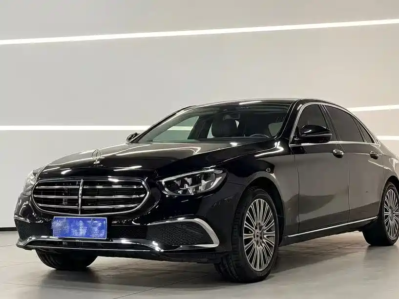 Mercedes-Benz E-Class 2022